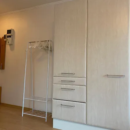 Apartment Lovely With Free Parking On Premises