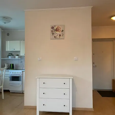 Apartment Lovely With Free Parking On Premises
